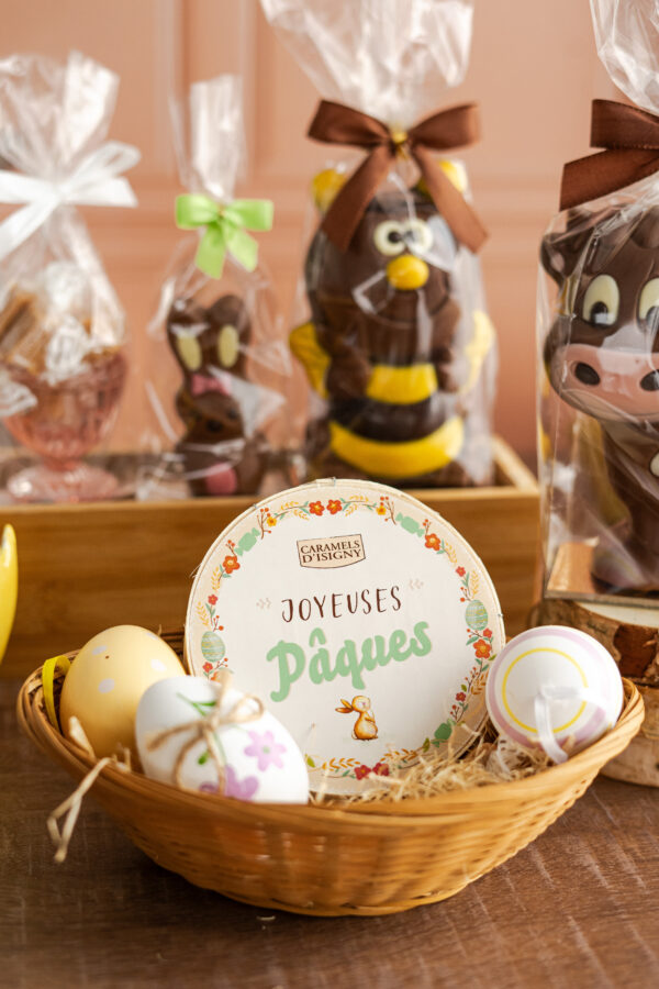 Boîte bois Joyeuses Pâques caramels beurre salé à la Crème d'Isigny A.O.P. - 75g – Image 2